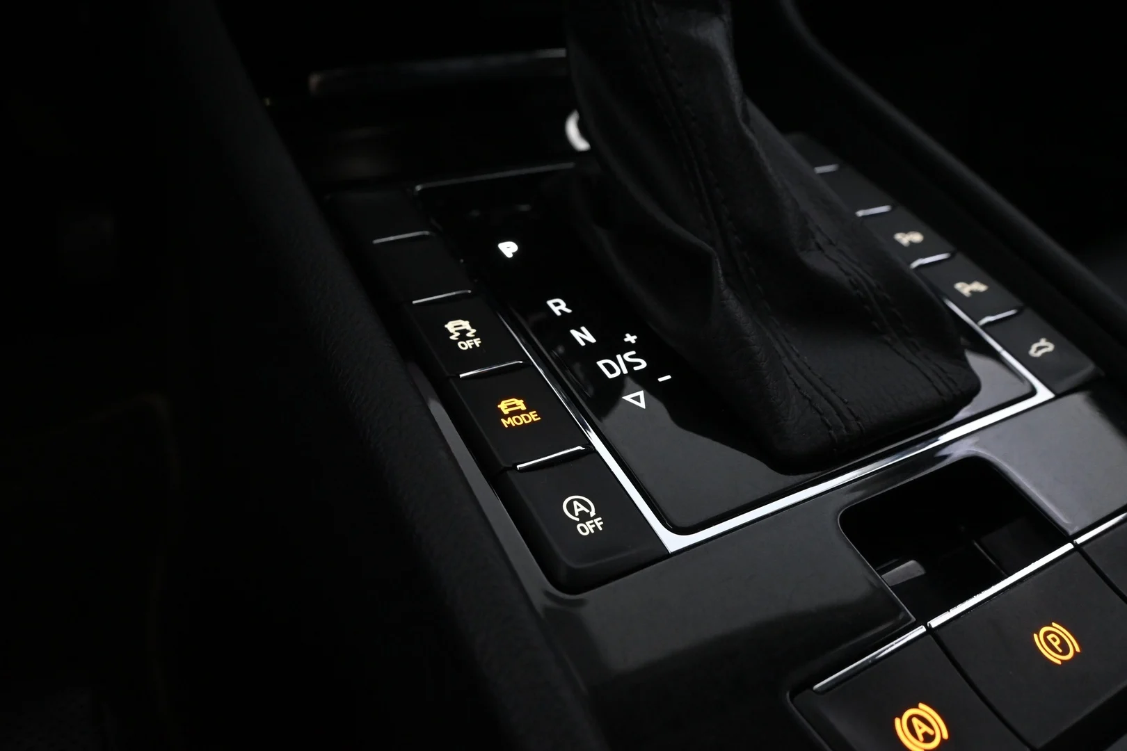 Car Image - 1TkAxnNsl4aGqA1M0v0WVa