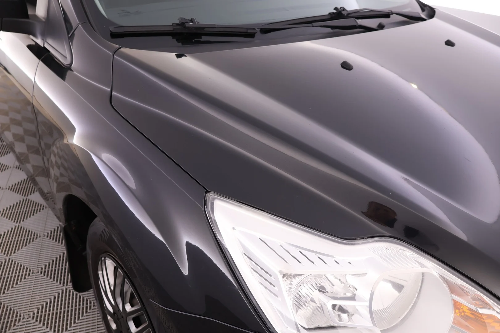 Car Image - 5BkovK2RqsnoLsWGKXlFkw
