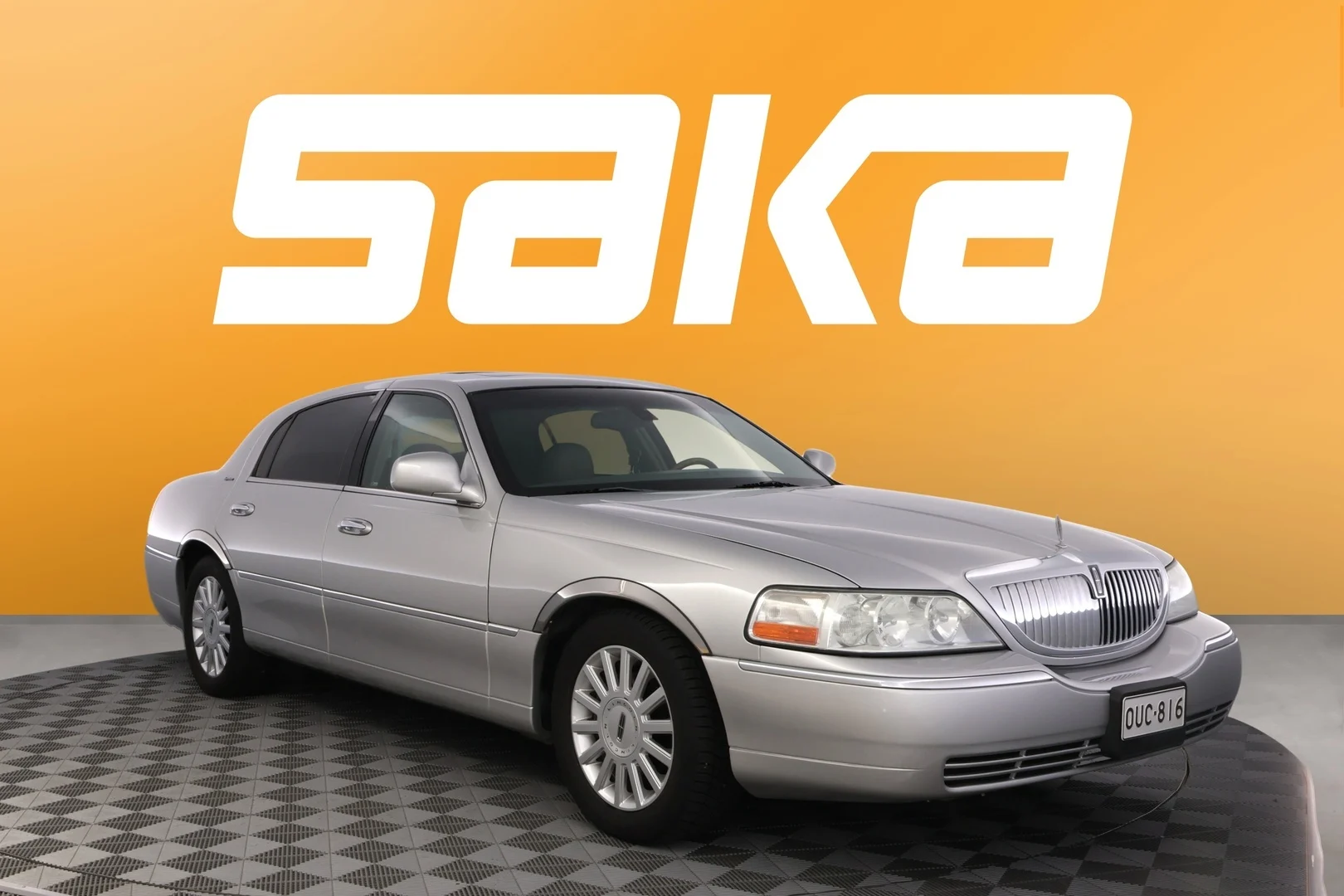 Car Image - 5VwifUGeeP45MUe8clfRP4