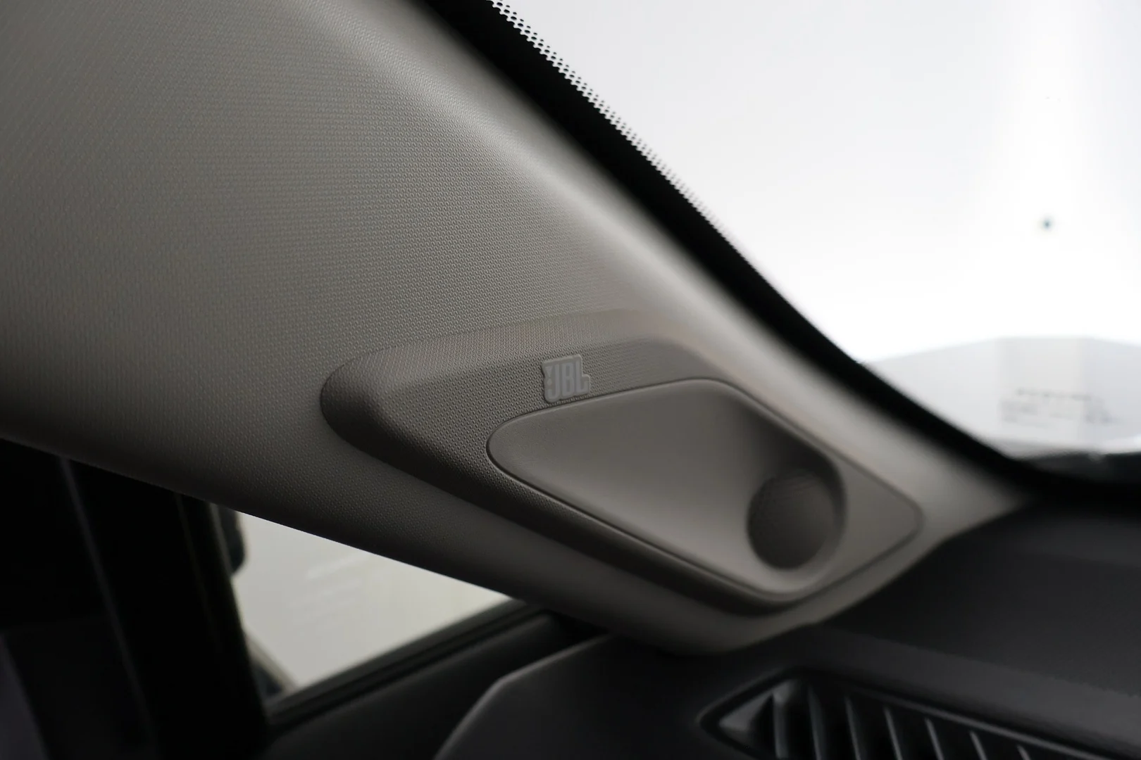 Car Image - 5gTX0Piw3zUQMOdUt83bF5