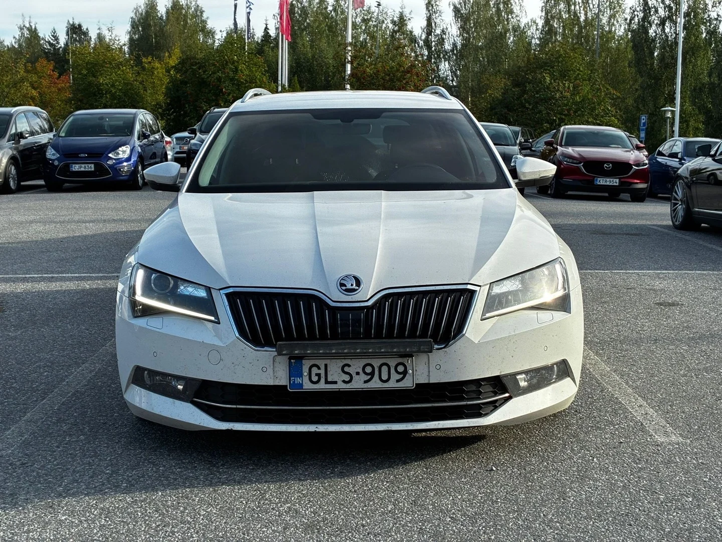 Car Image - 32c4PAQjVDuYAKhii97VKt