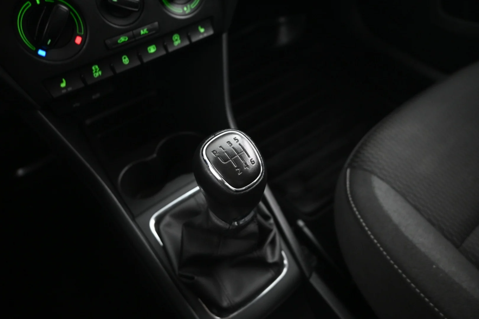Car Image - 3ncN4e7W3SCOA7rIabWznN