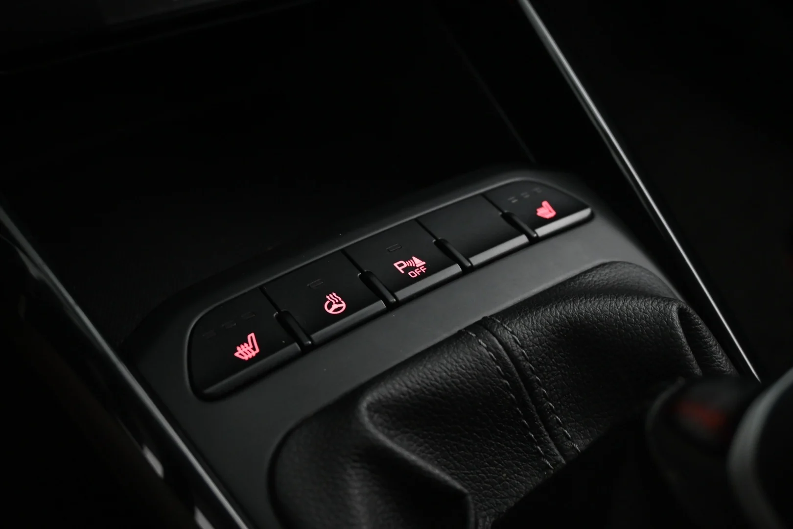 Car Image - 1RMi5BcCBt0i4i5Mp4G03u