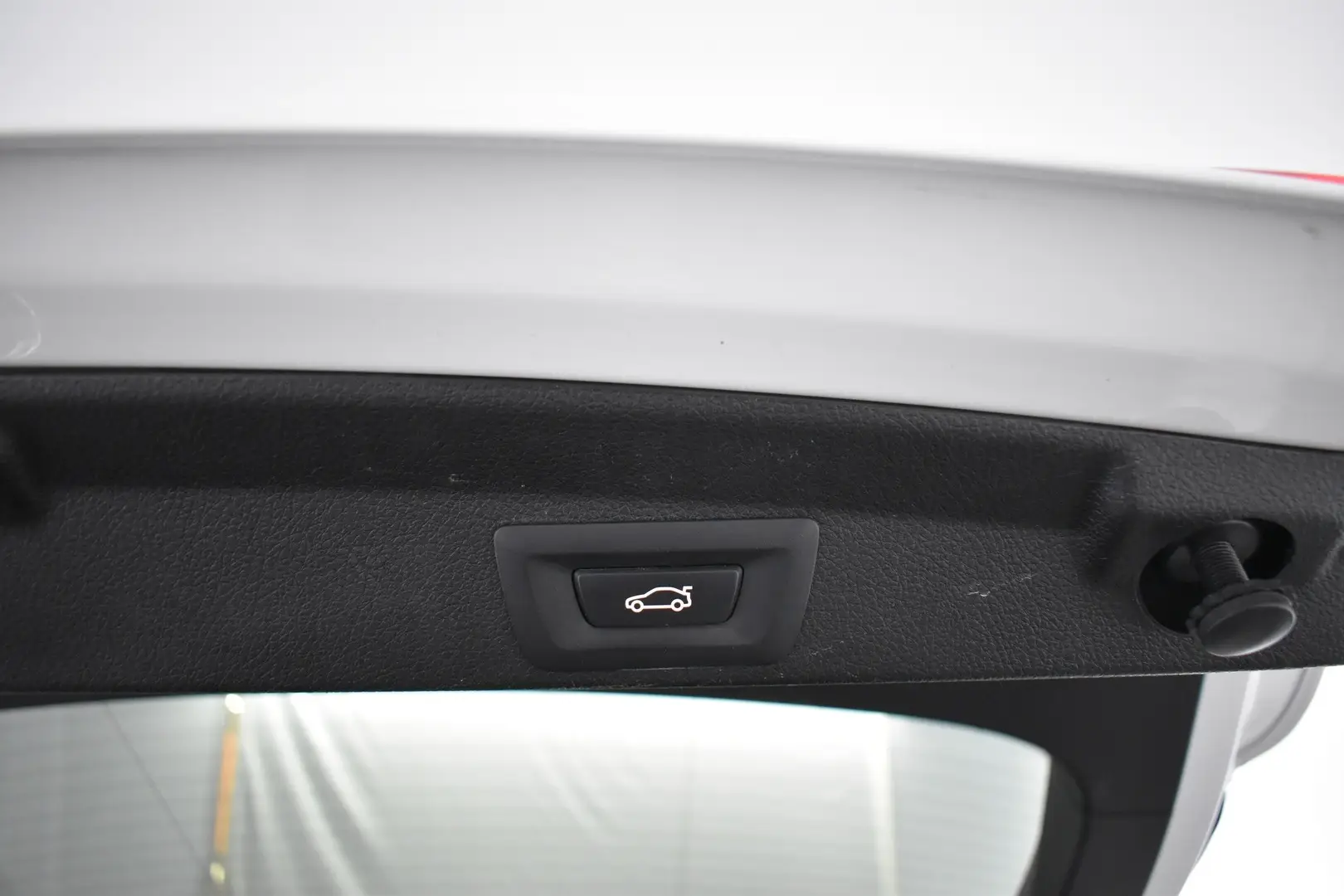 Car Image - 1w45P9nCzzWFbqU0jhRWT6