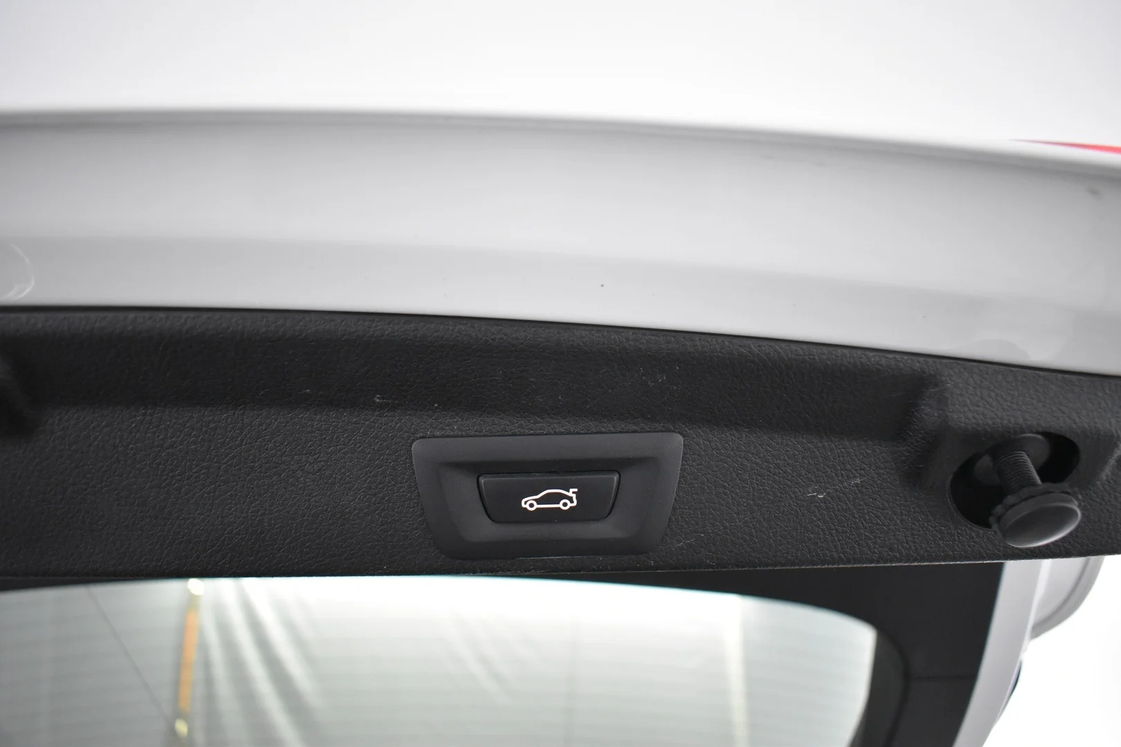Car Image - 1w45P9nCzzWFbqU0jhRWT6