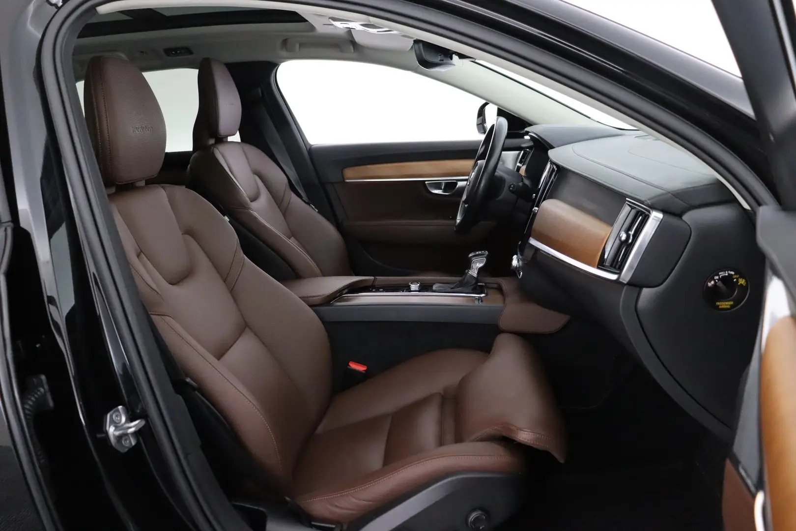 Car Image - 5YGgSF0ytMNqD5HeMbIU2y