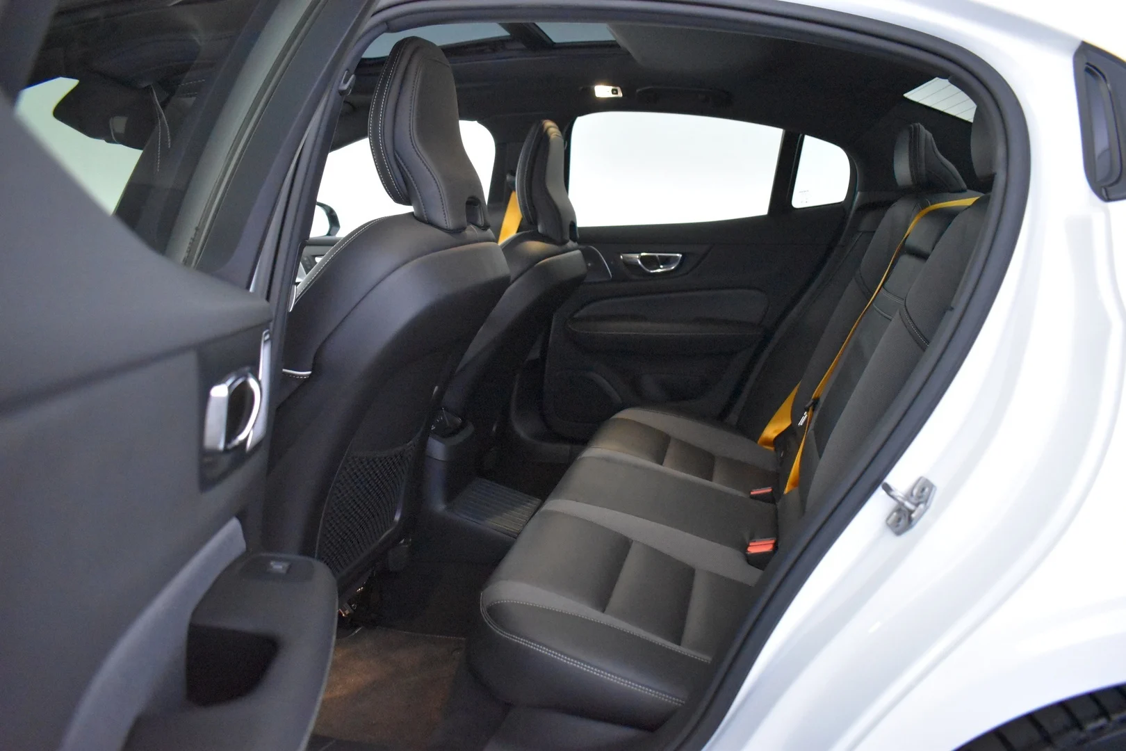 Car Image - 5V7UBXfcEBrf4p1RIDYyct