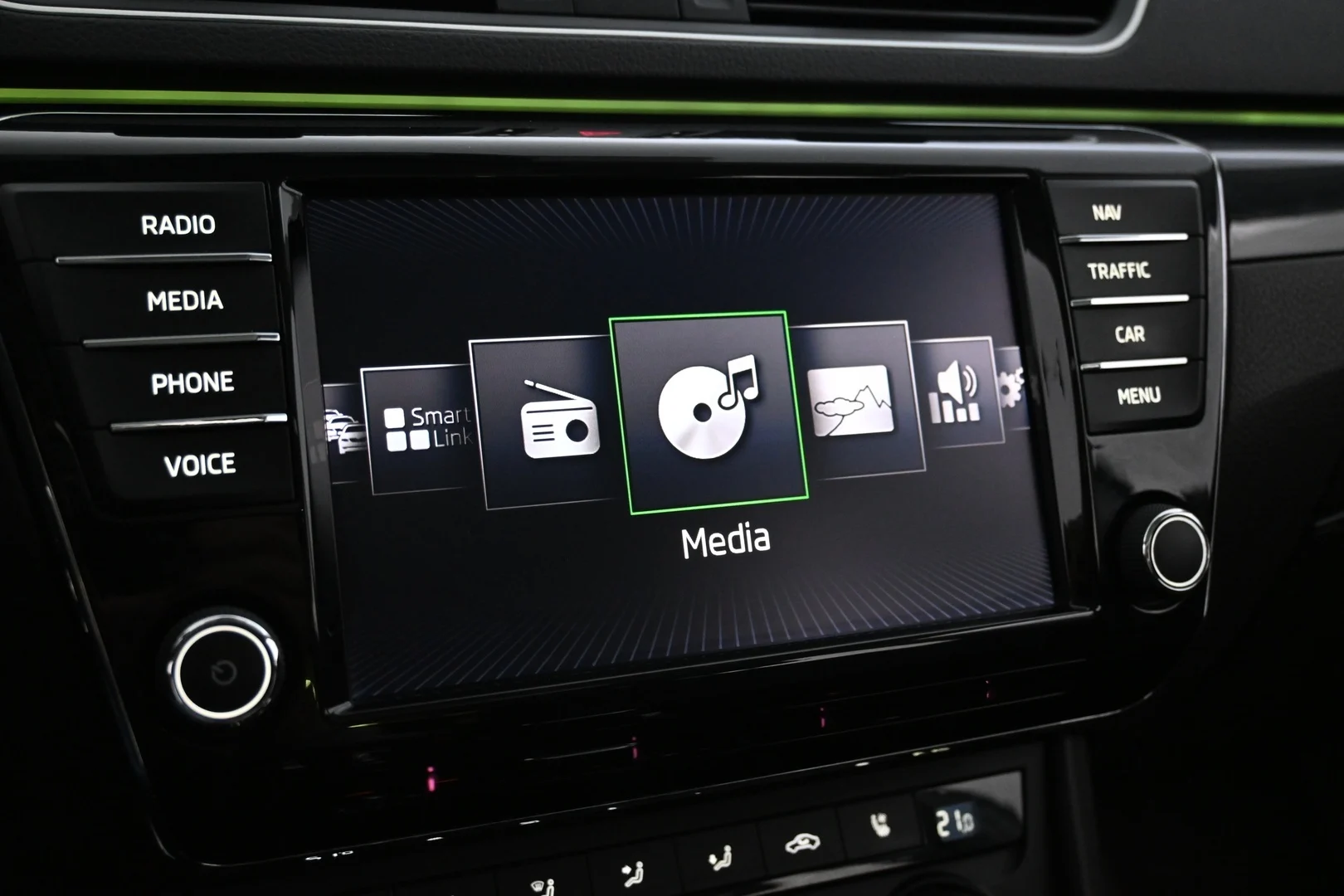 Car Image - 3cg8e9y12WzkCdigtxznQv
