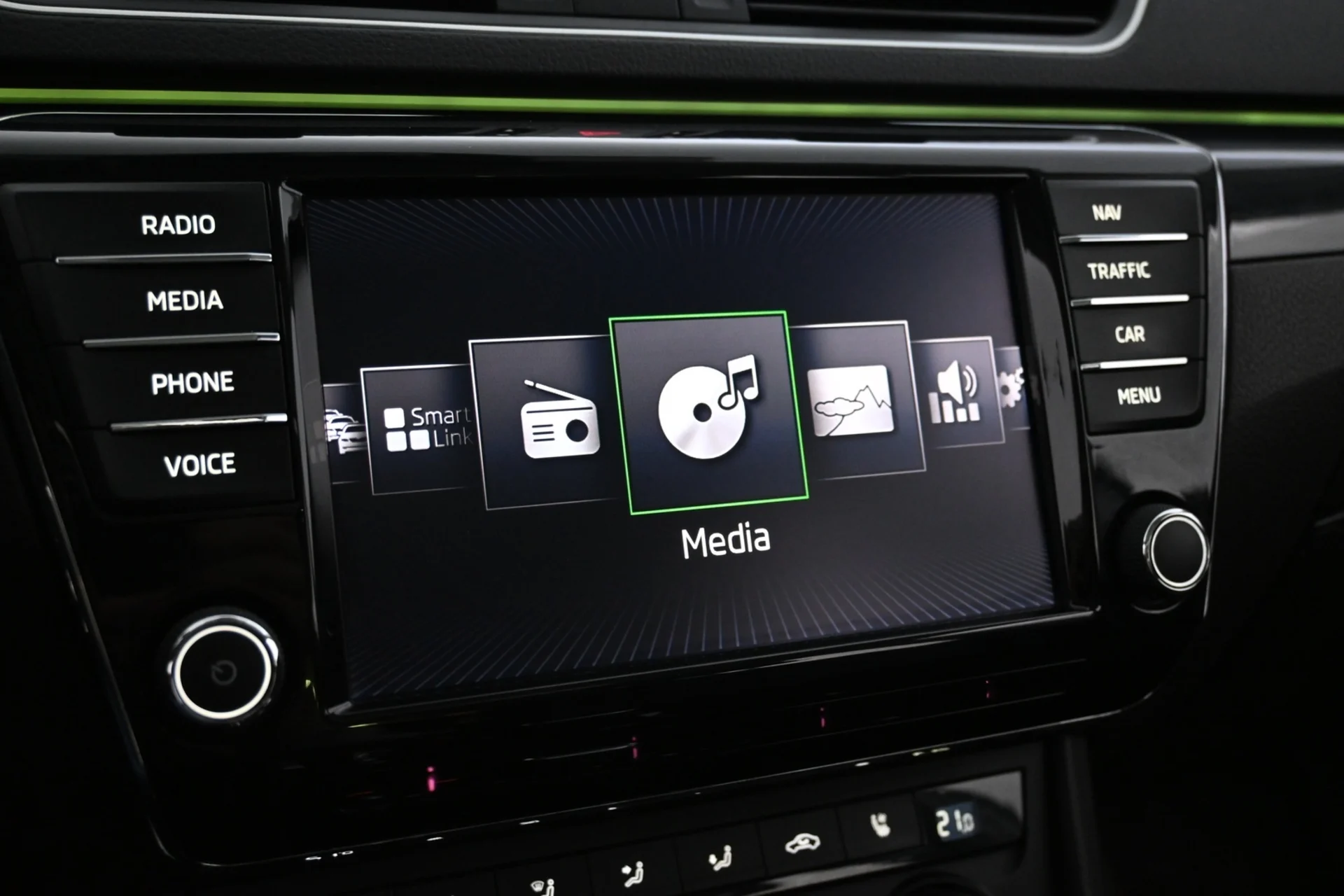 Car Image - 3cg8e9y12WzkCdigtxznQv