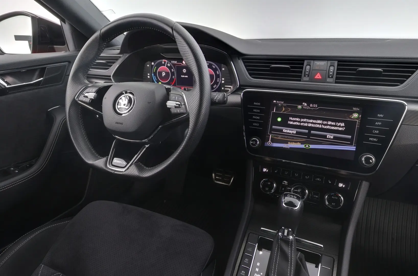 Car Image - 6VsNeLLzfiC2JWBE8ZBwHG