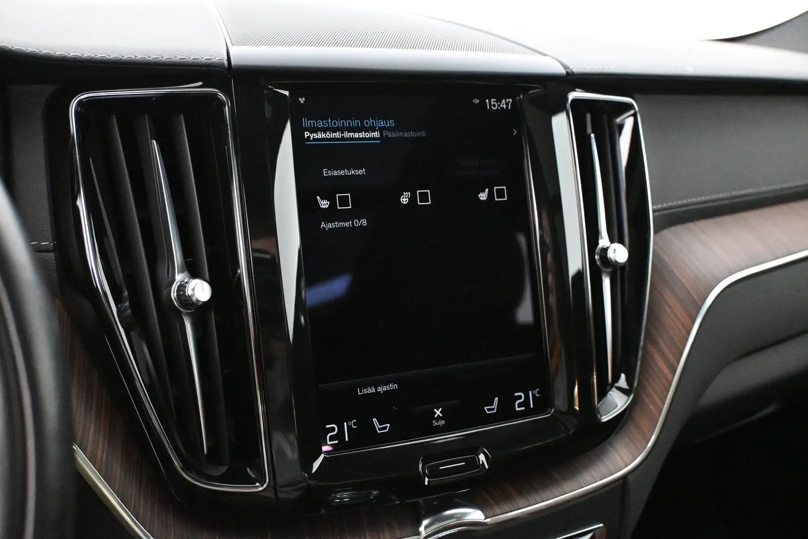 Car Image - 1MlQn8DsFCXD1x4hMzlZZk