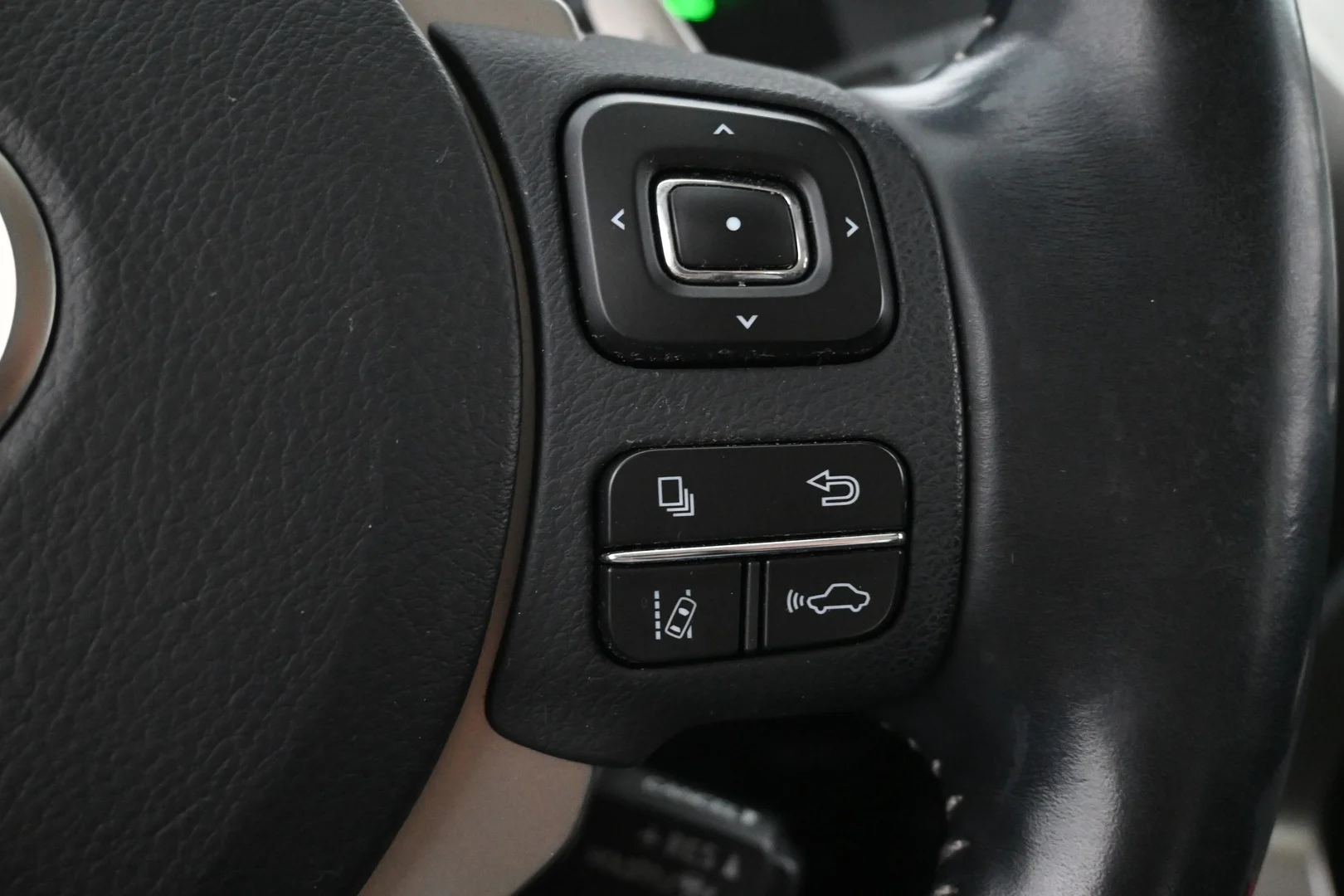 Car Image - 34WyQeqLqACOFq58wxvXPr