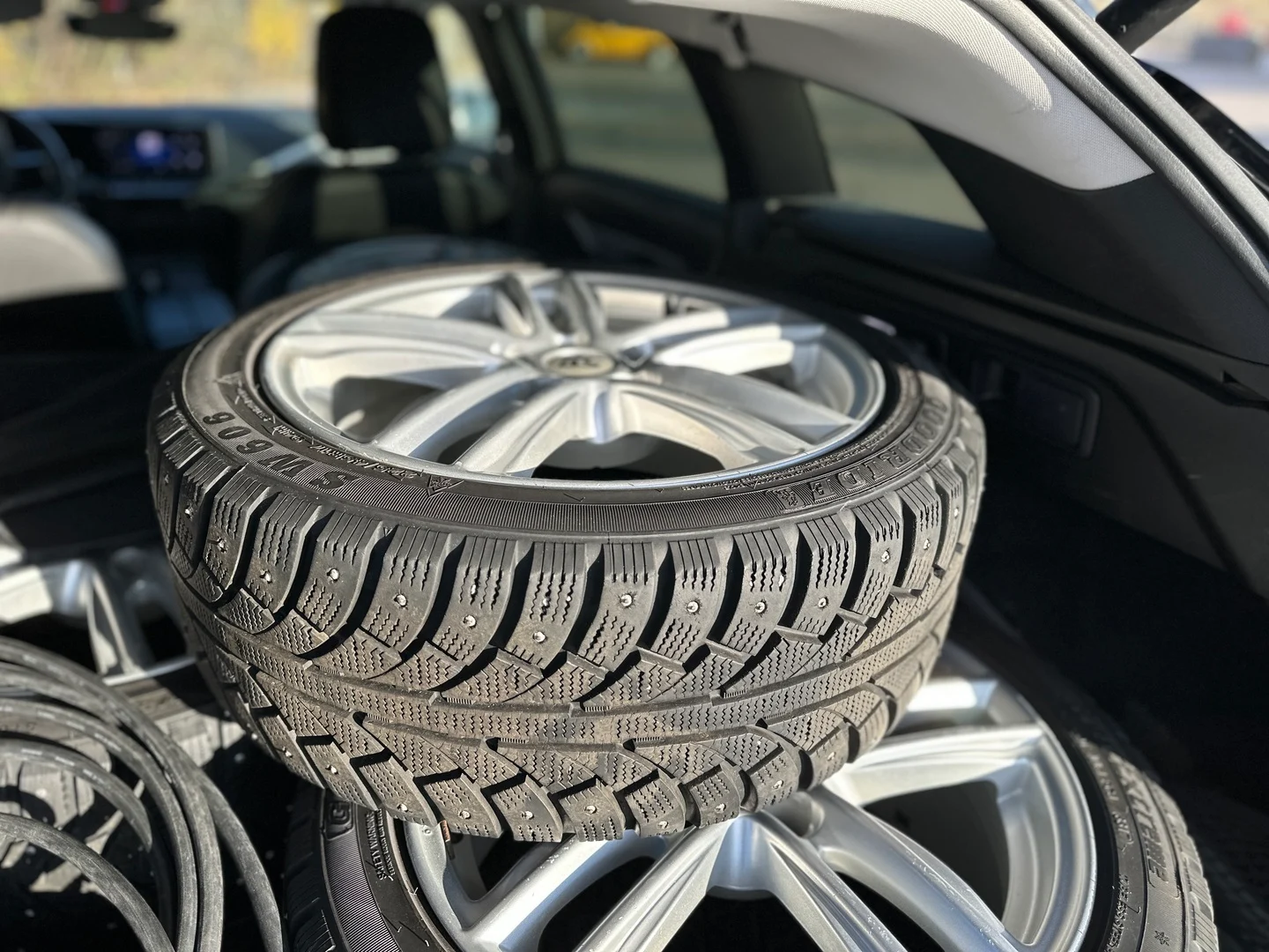 Car Image - 4wXFYbxHfG9iRMS5E3u6wn