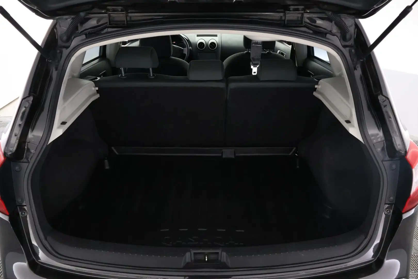 Car Image - 5mJlrRx3iDH0sIIu3QrMZY