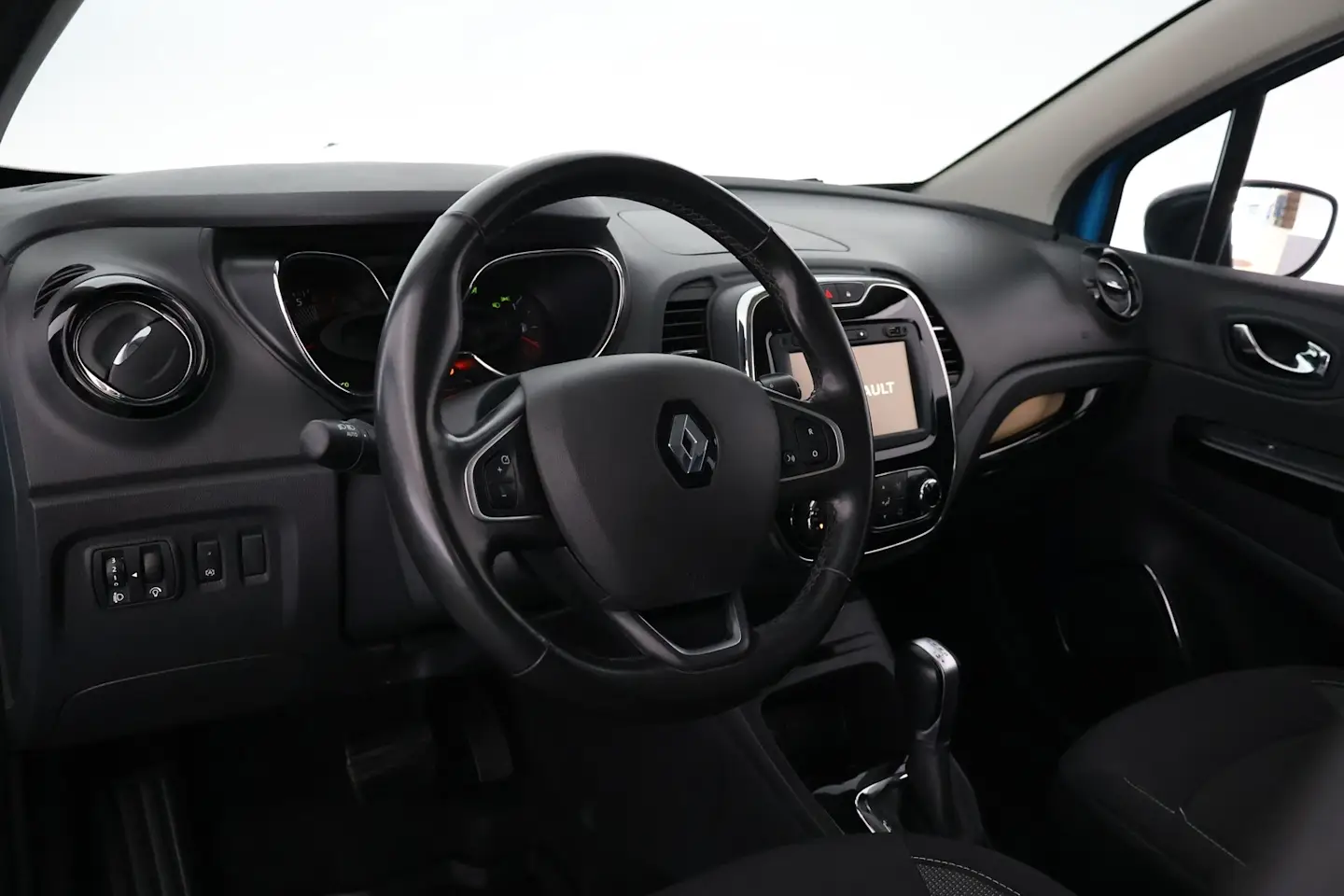 Car Image - 1vskVX4mOLvuYUTHyLaGrK