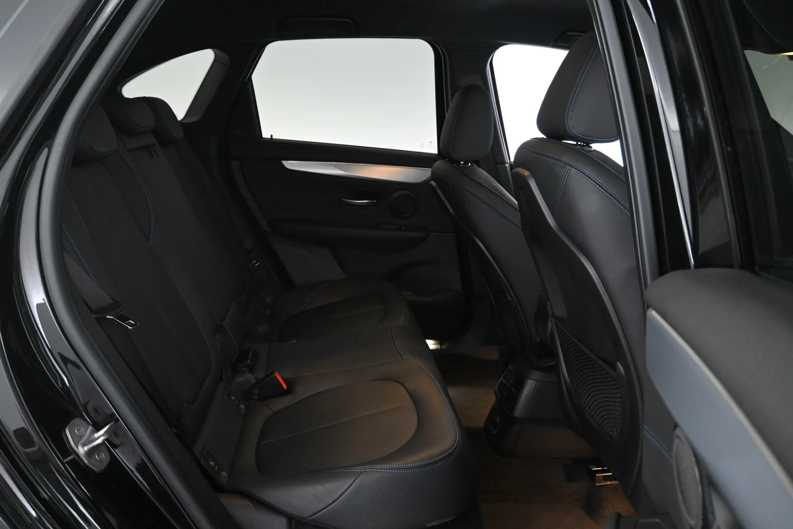 Car Image - H1YQmq74JDPdRqFPDcLr2