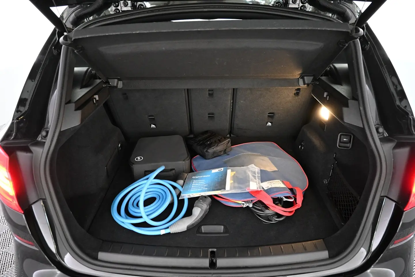 Car Image - H1YQmq74JDPdRqFPDcLr2