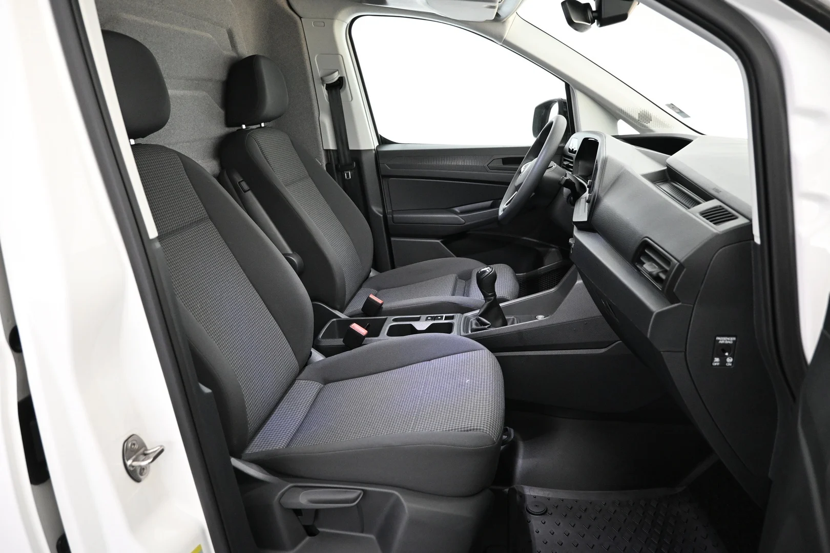 Car Image - 3RKaaZI8uIeeVWmwaPP6I0