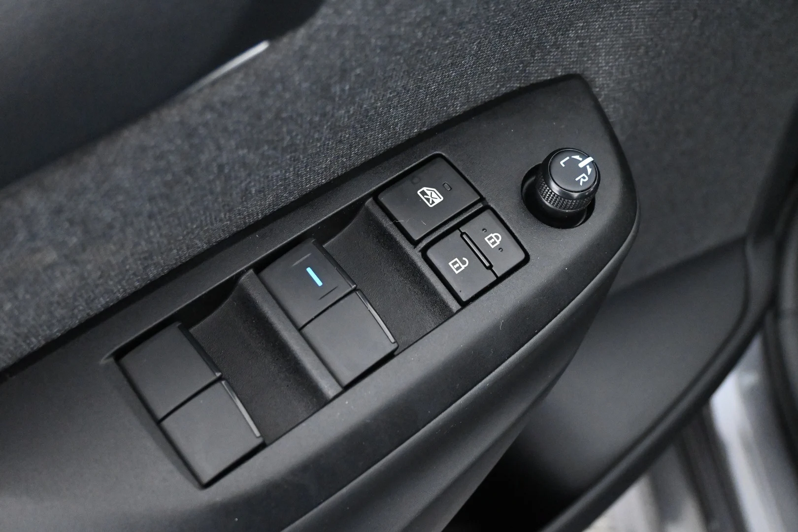 Car Image - 53yLXg77CEORd5BpGsx9J4
