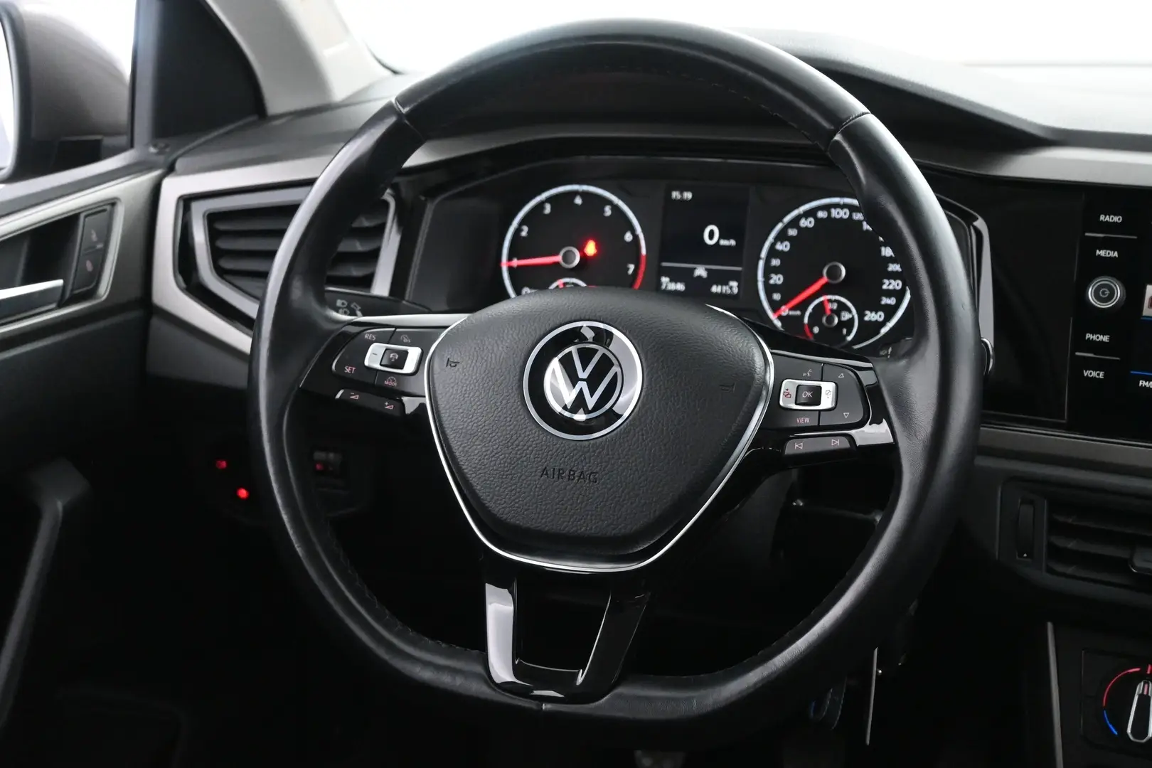 Car Image - 4y0fFQJYoJegwNGeOcisH7