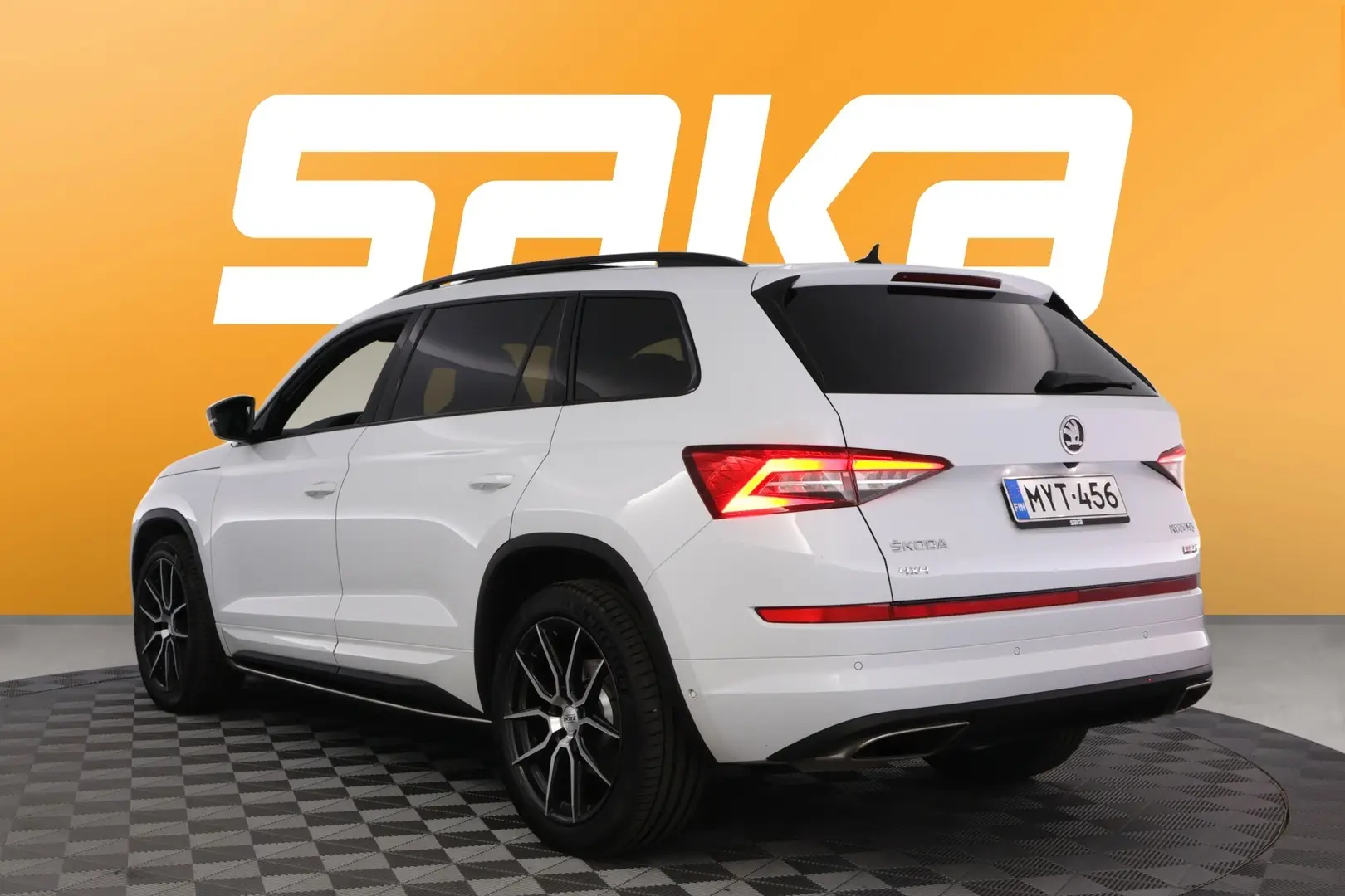 Car Image - 1lgOXsAKYKM1xOmFq3Tg5b