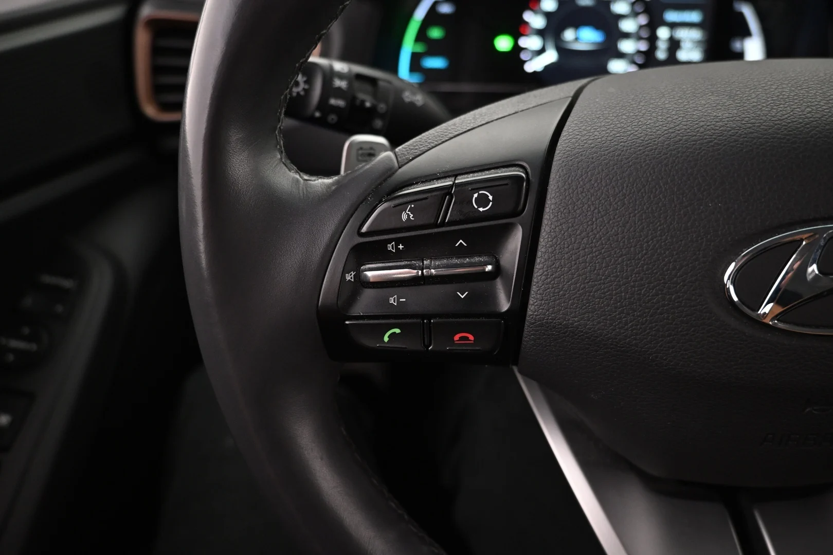 Car Image - TUzeSX16LK6DkJVQZDByb