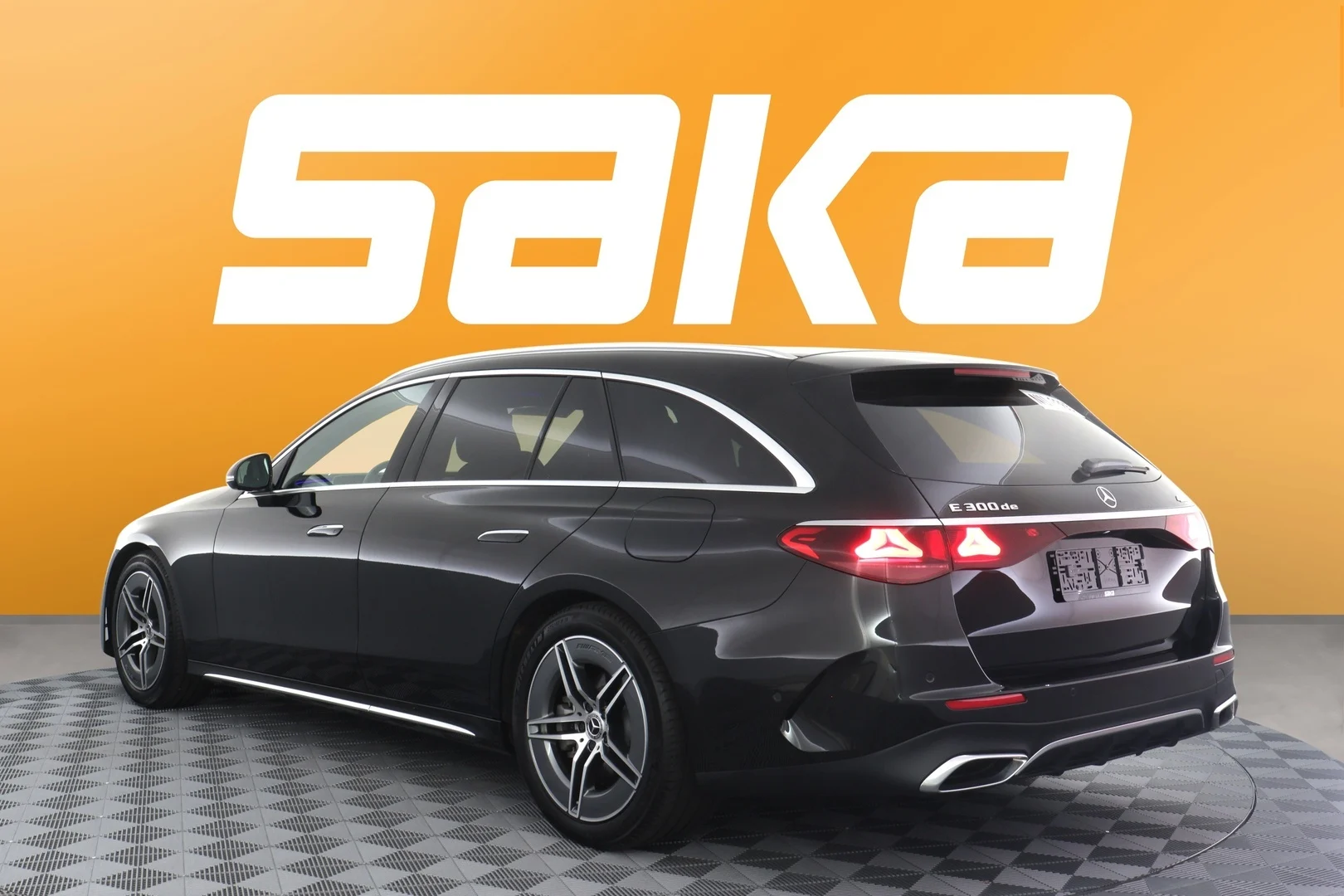 Car Image - 49N08pO6l9LmBIrjrSv1qt