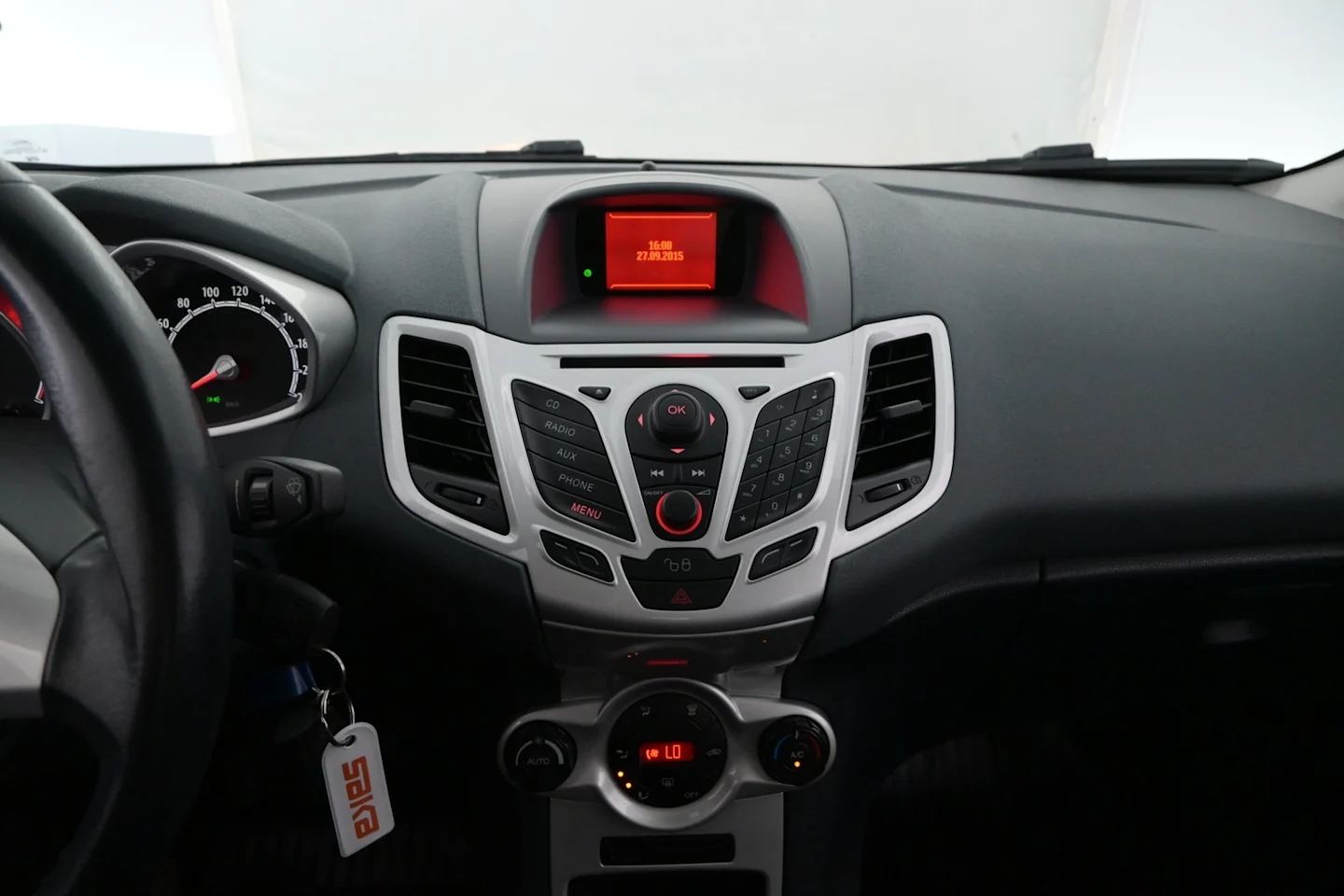 Car Image - 2dXOcY0tPDx7JM2zI5IndW