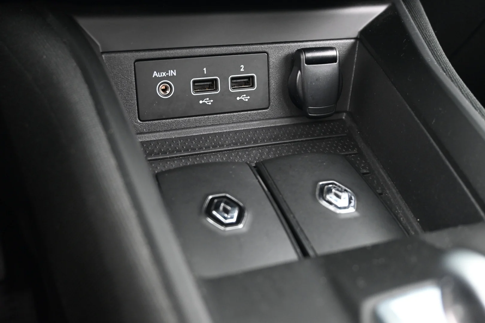 Car Image - 4qyBwgZnRXf71UEvsLZ6Xa
