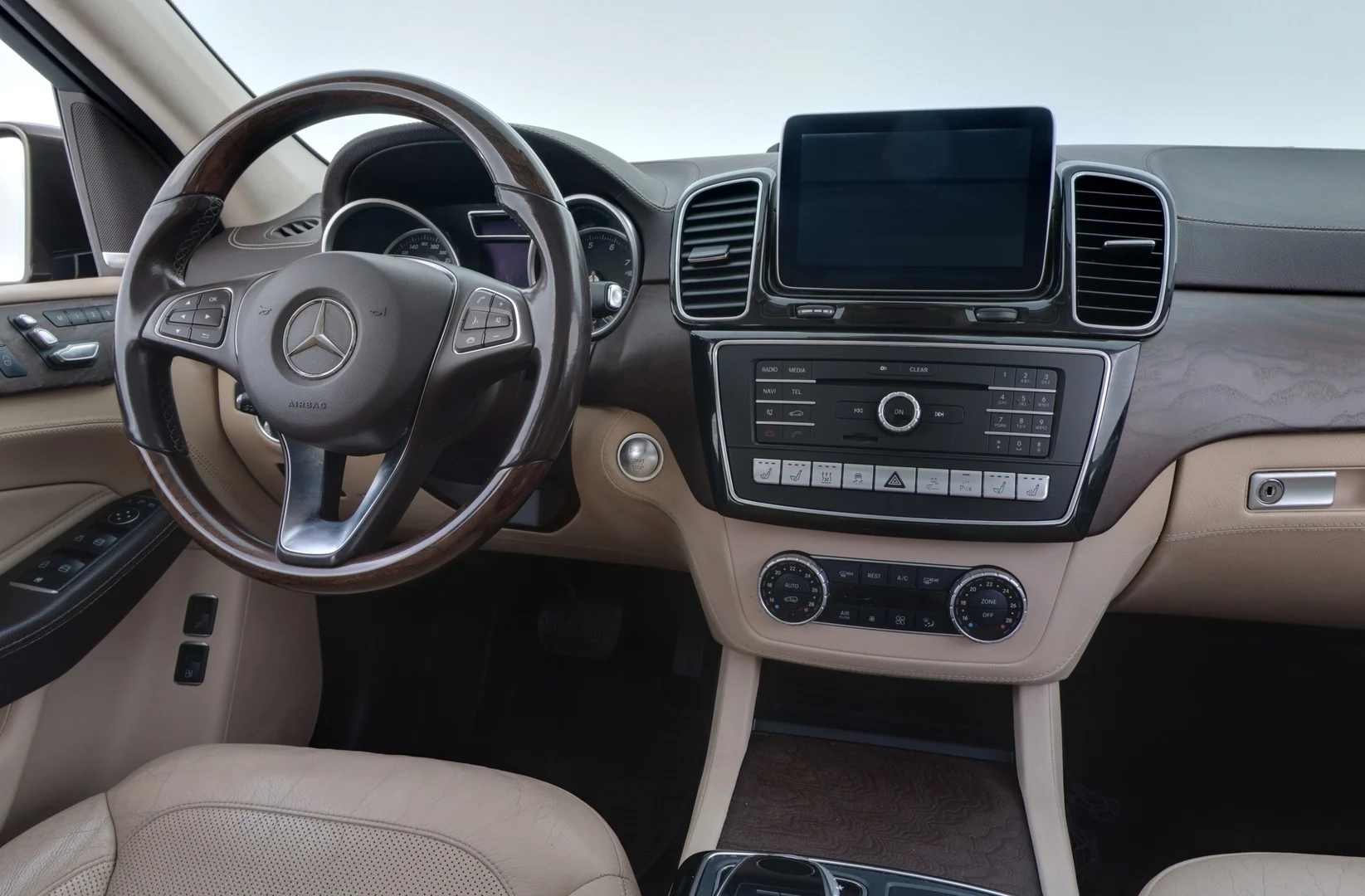 Car Image - 45cXTwuheaUHWnWoXcv8yq