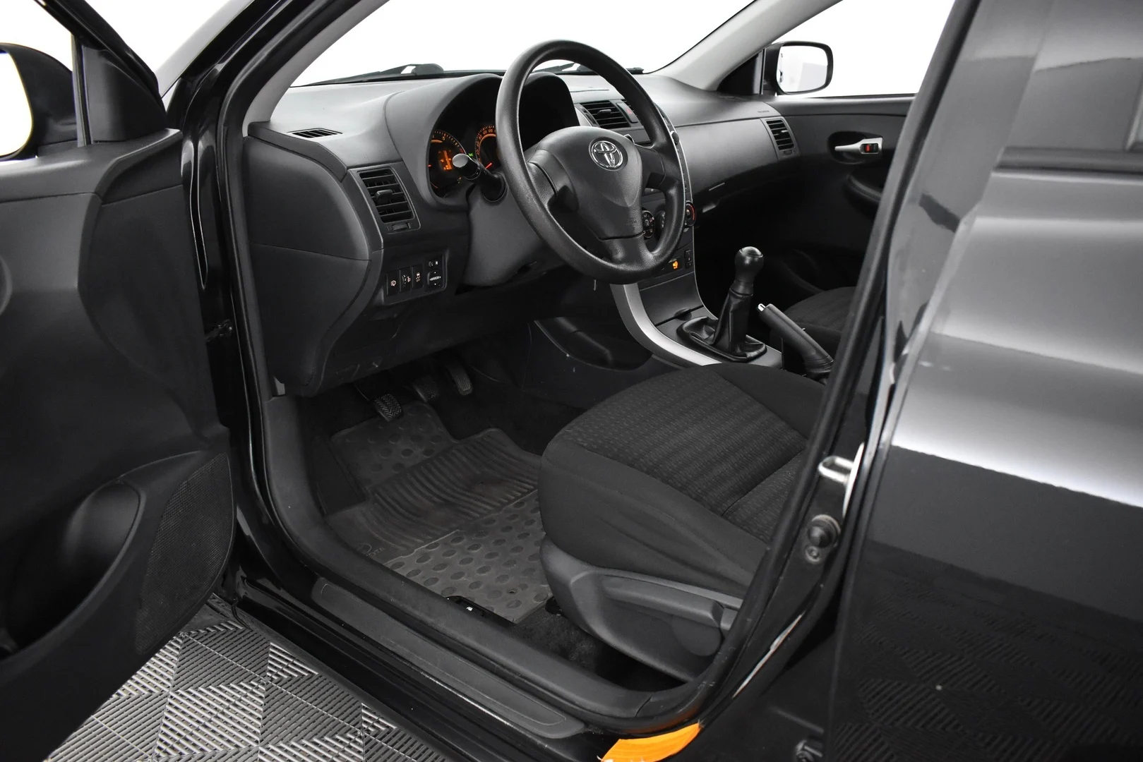 Car Image - 1Smwlhx4tRIvB8eBnEoa05