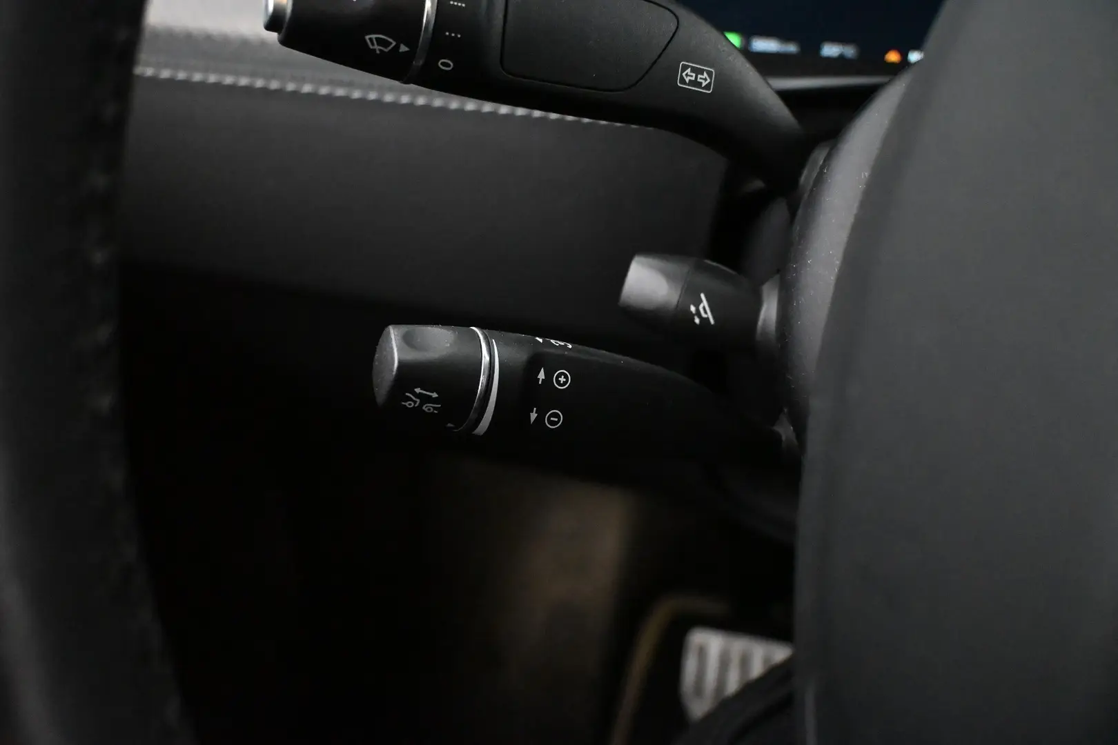 Car Image - 3stmhi3L6jjZI0UPXJ6BpL