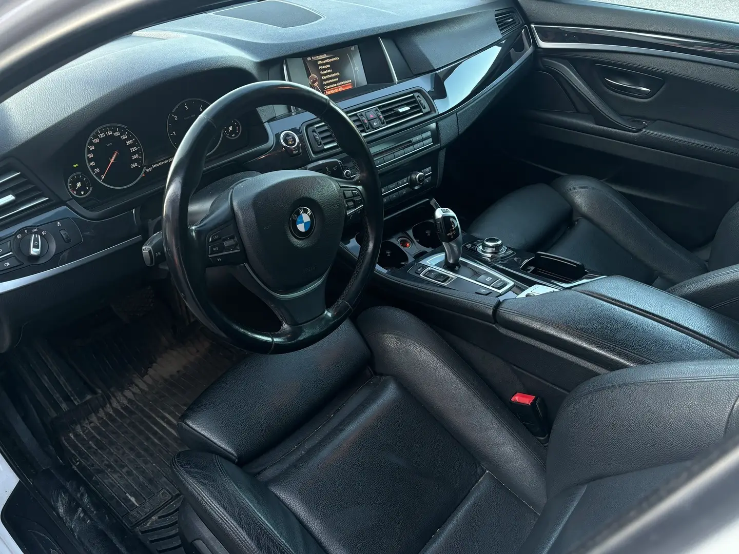 Car Image - 7MAmdxFWwUFvjDf2Sm3aIm