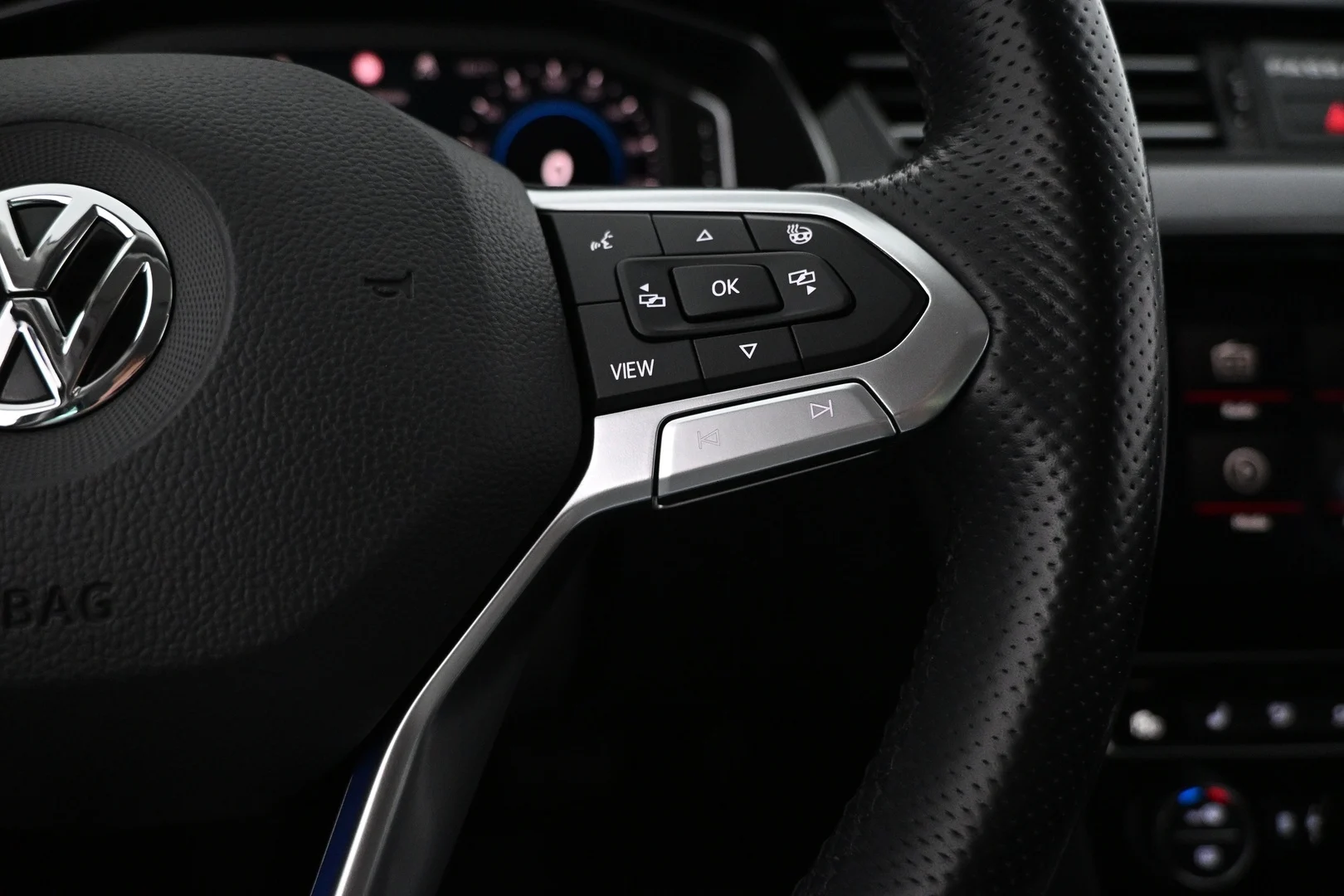 Car Image - 20S2UE41TiDYMDDlW1Pm25