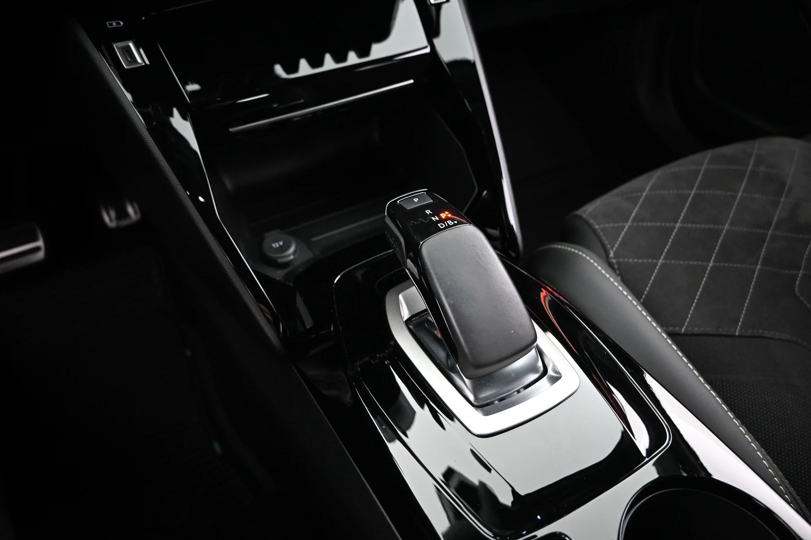 Car Image - 53q8NnG9mXhyfu56GAVWBg