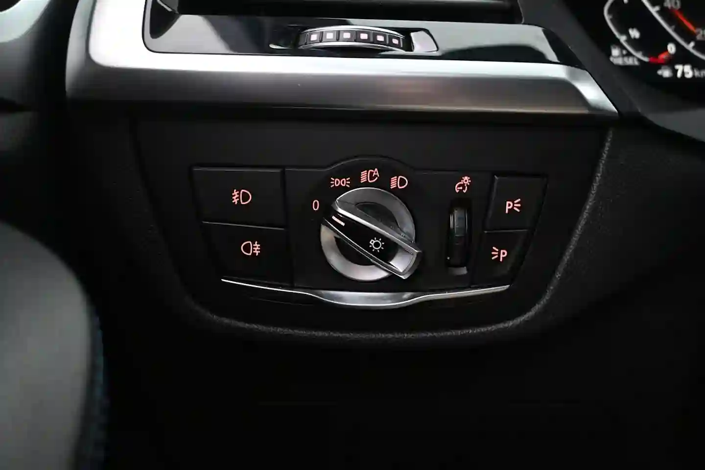 Car Image - 3v7Ro4vZtNZbV4eFfTMxqV