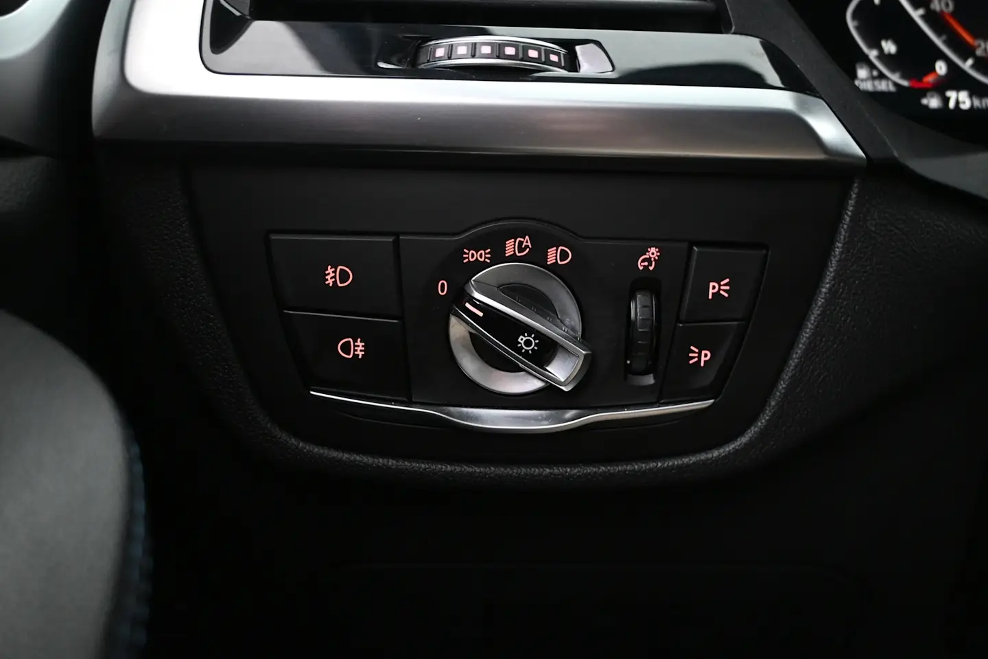 Car Image - 3v7Ro4vZtNZbV4eFfTMxqV