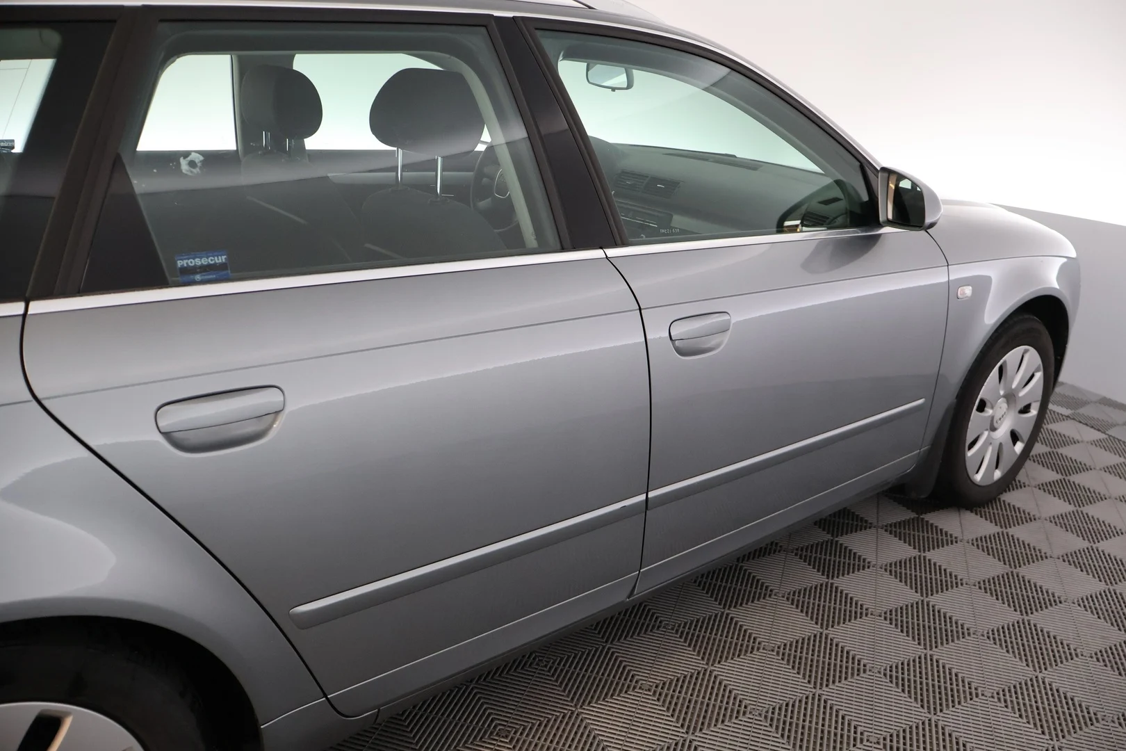 Car Image - 2caW5erBY8oqoDnM0Adt06