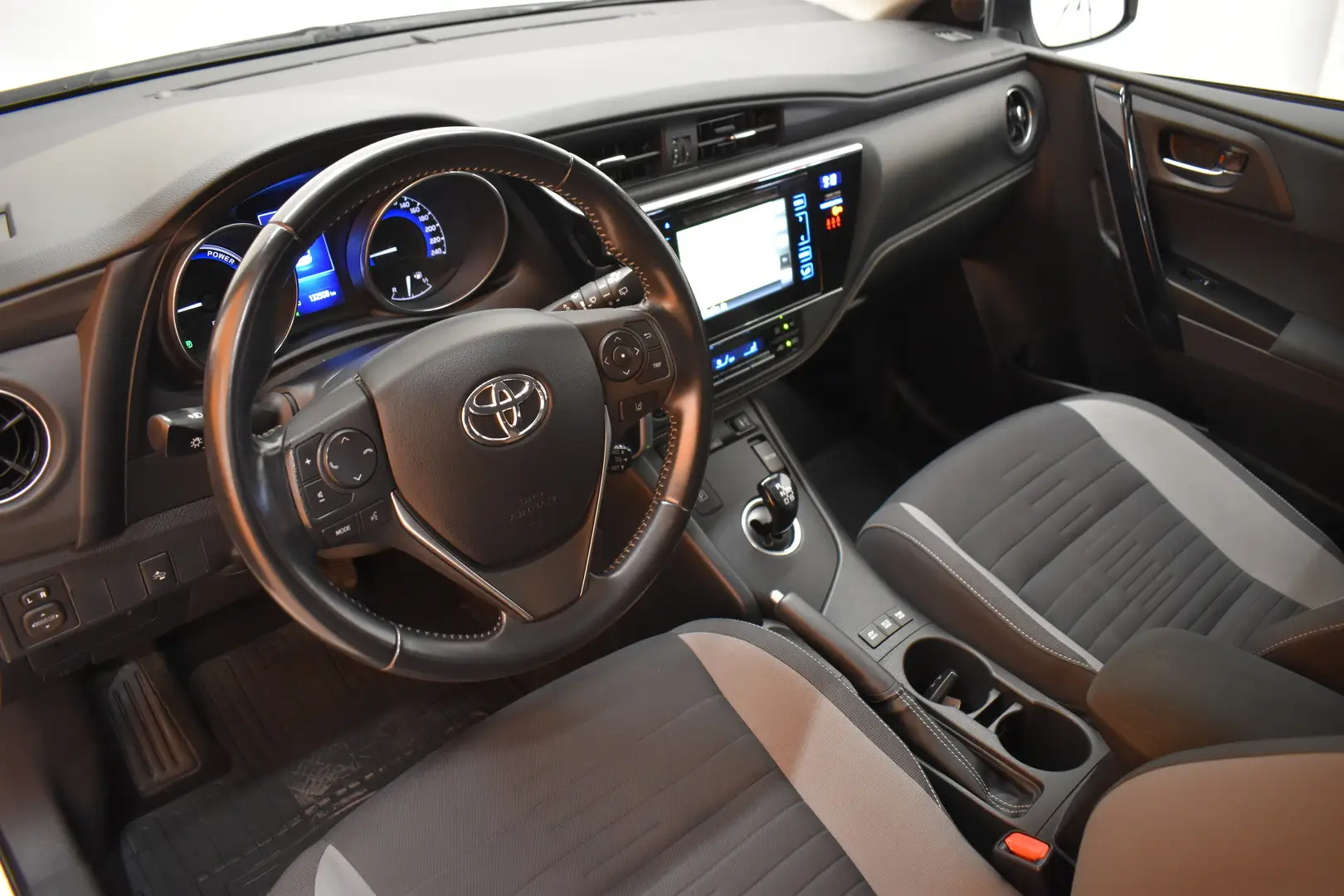 Car Image - 3VrF6LYioPSFDBrxWZtRdR