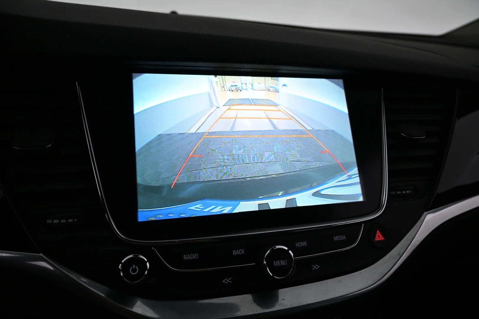 Car Image - 4NbM6RatOv9nRi6ngyDdSm
