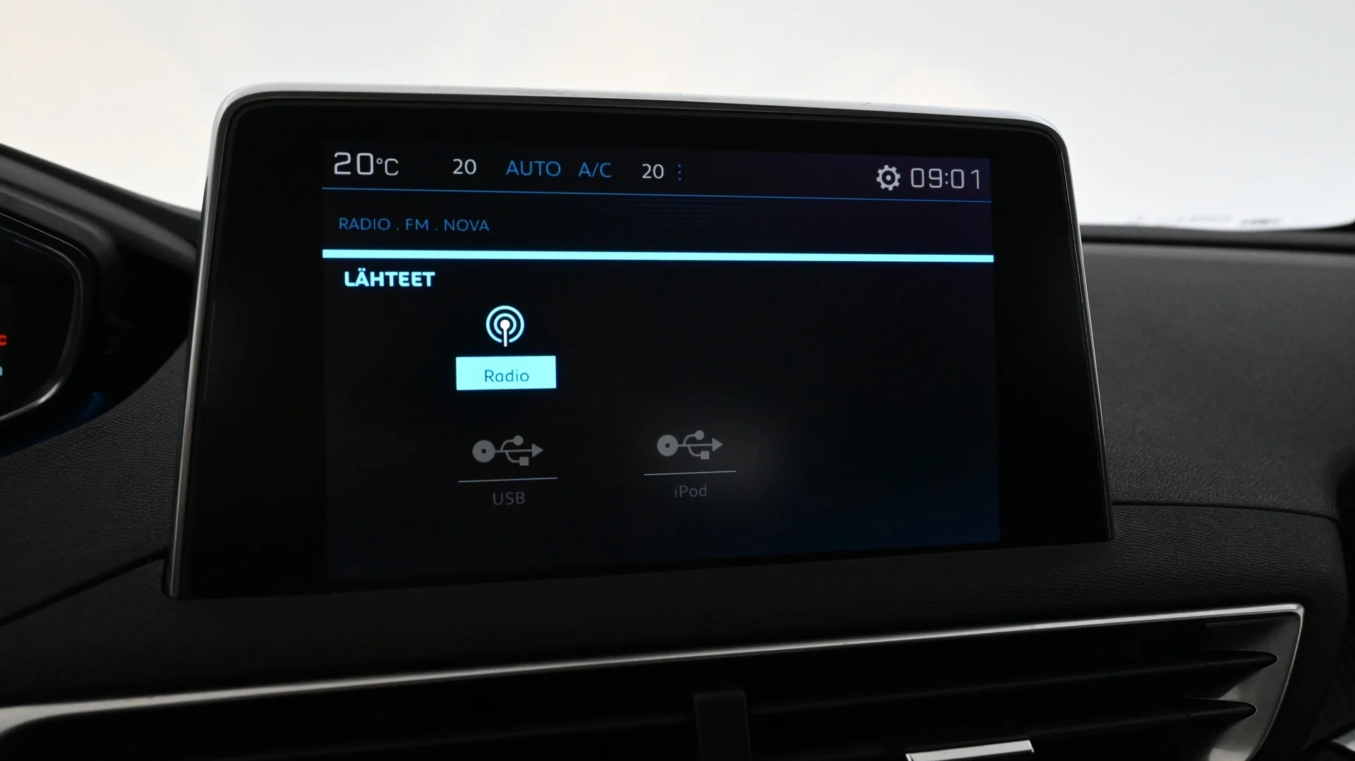 Car Image - 4ZQe2mzEq3YhB10Mxc7mvJ