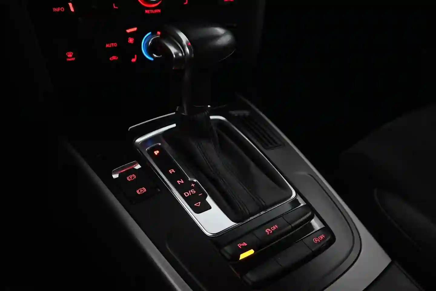 Car Image - 6kpfvQDEKedfsMrn5d0Ei0