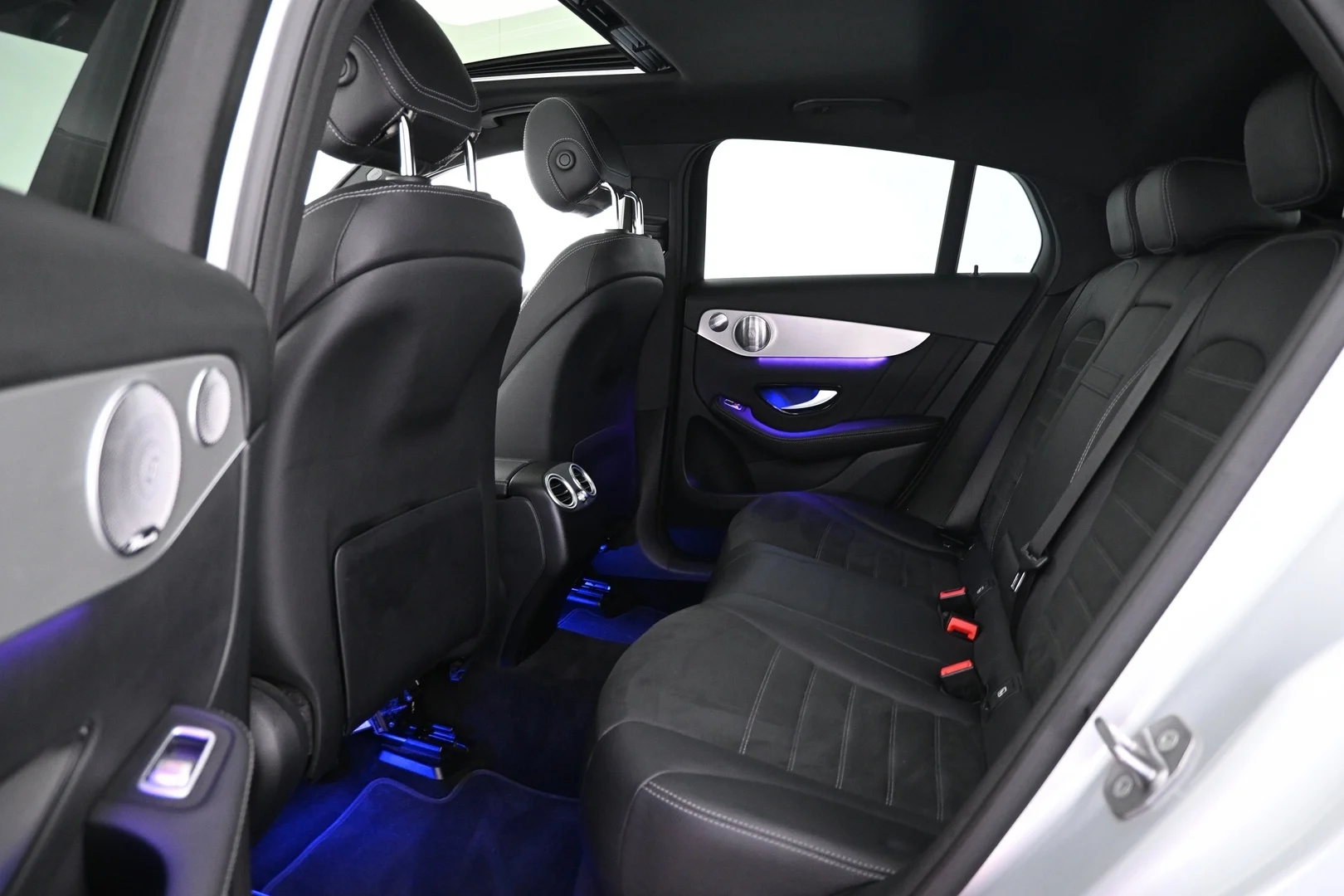 Car Image - 4wzCYuLYxyzpGHZQUmdlyc