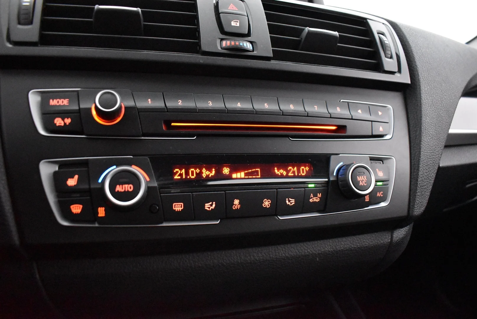 Car Image - HMne8jxmVP77YF3Ns0VhR