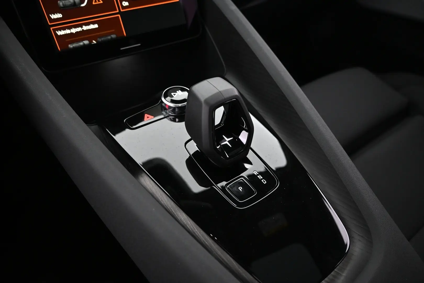 Car Image - 4r5aKZhoplGZQzOa5oYzGG