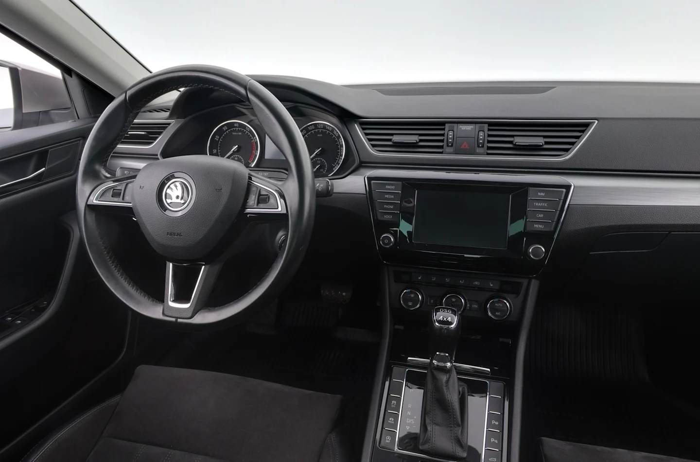 Car Image - 3rhcXen9Avu80hIdzkTKyM