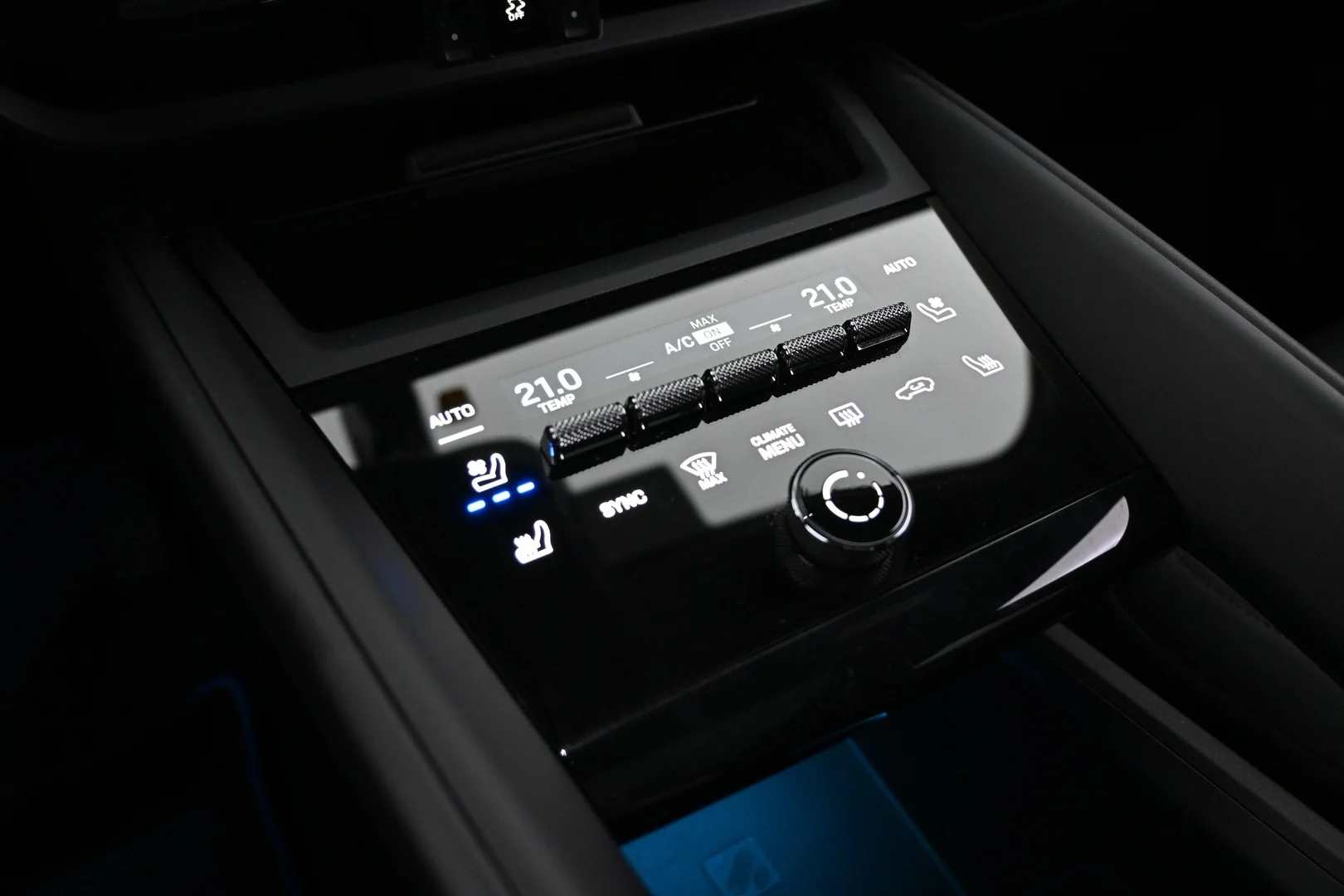 Car Image - u4wp1yNanBxDCB7ZObq0Q