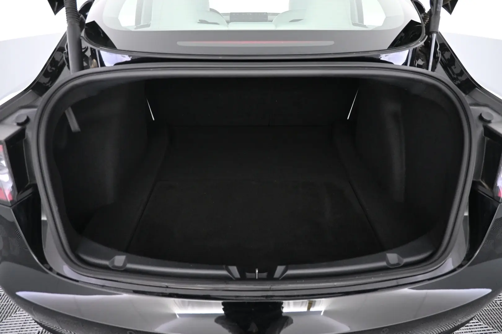 Car Image - 4TVkLuErPsm3y9YLV6Nelw