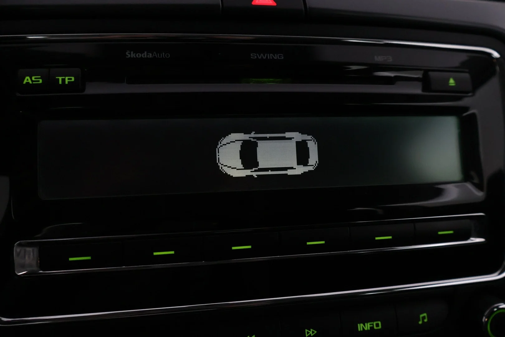 Car Image - 3I5gdL4Eq1CRyXhj6snyIv