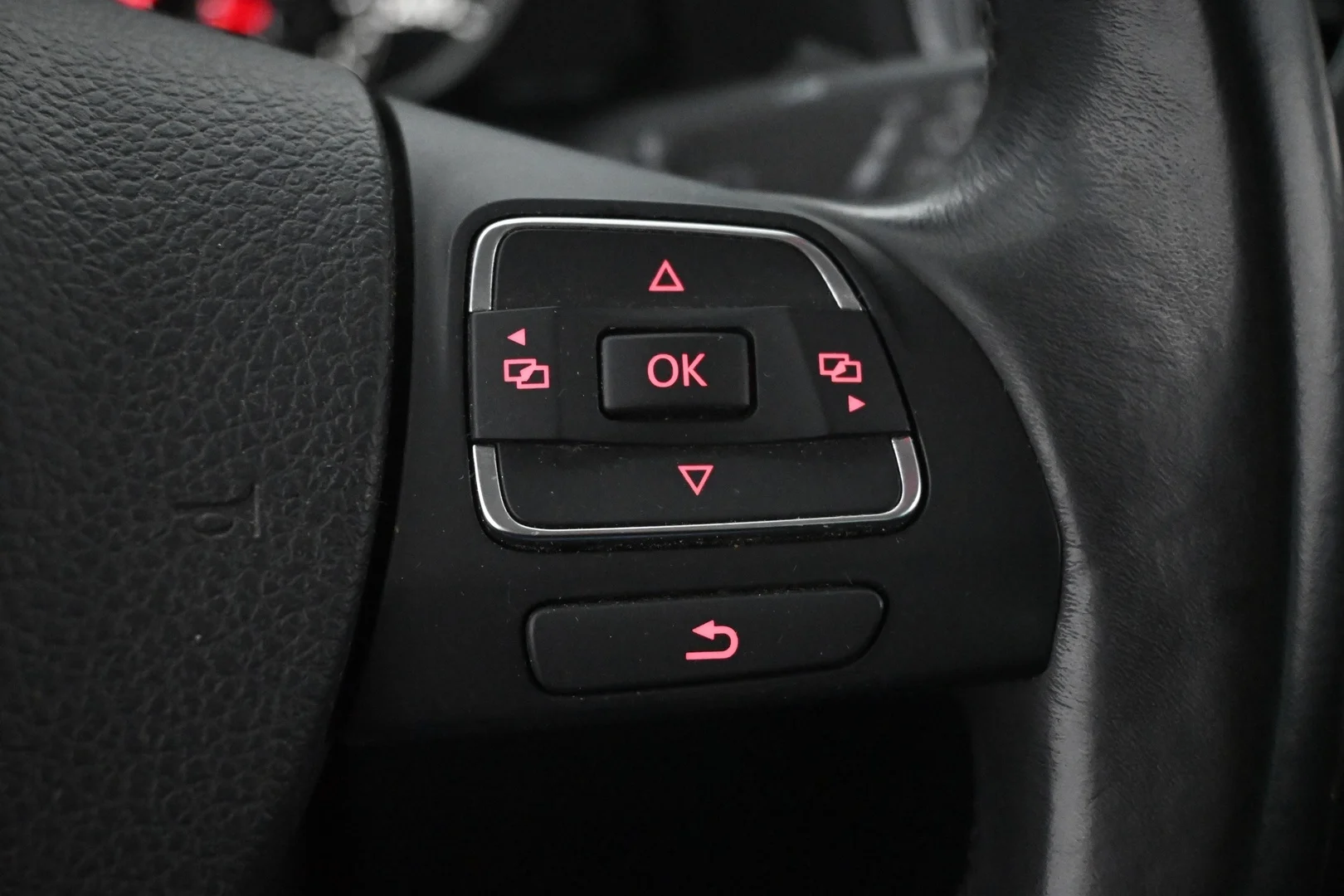 Car Image - 2jsa5pxqfQYAlQUCIvXHPi